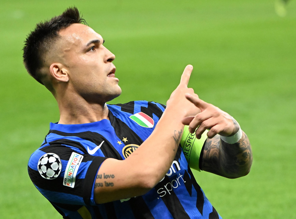 骄傲容易滋生狭隘，亚冠是为国出战，所以这个时候还...（自满易生狭隘，亚冠为国而战，此刻更应…）