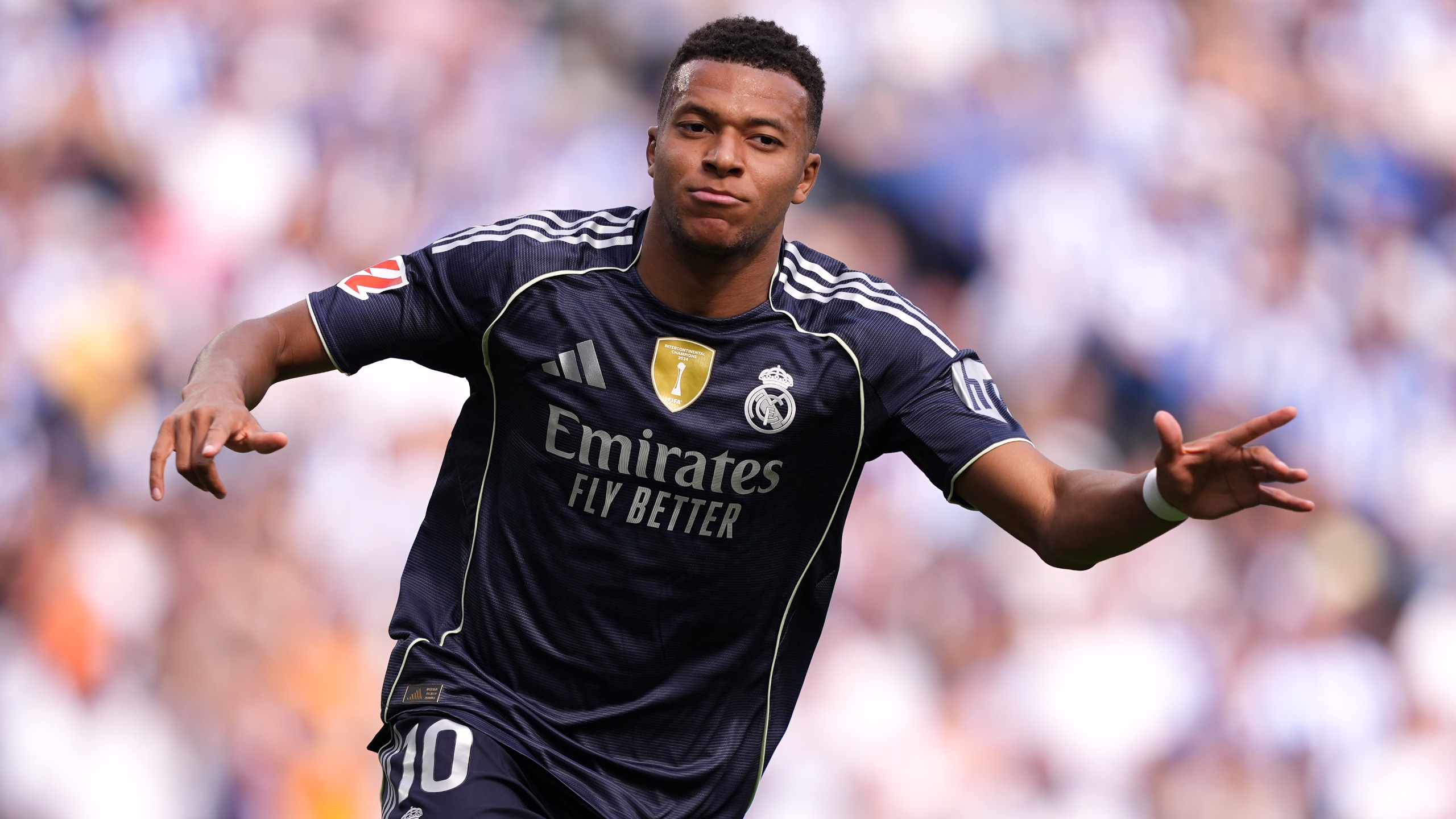 追平乔丹！穆雷生涯两次客场砍下50+且命中率超75%（穆雷追平乔丹纪录：生涯两度客场50+且命中率超75%）