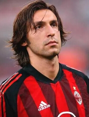 库尔图瓦：第一个丢球多少得怪我，但曼城球员推倒了吕迪格（库尔图瓦：首粒失球我难辞其咎，但曼城球员曾推倒吕迪格）