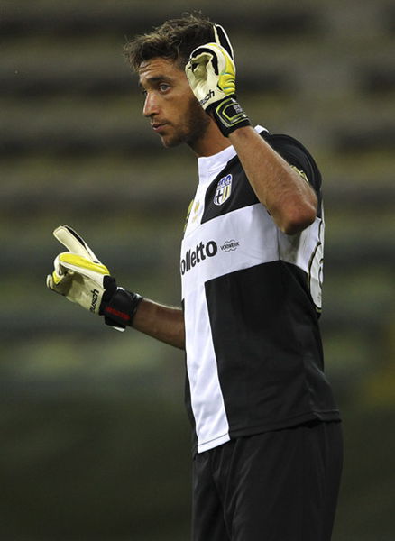 TA分析3-4-3阵型：从链式防守到战术万花筒，攻守易形的现代解法（TA深度解析3-4-3：从链式防守到战术万花筒，攻守随形的现代范式）