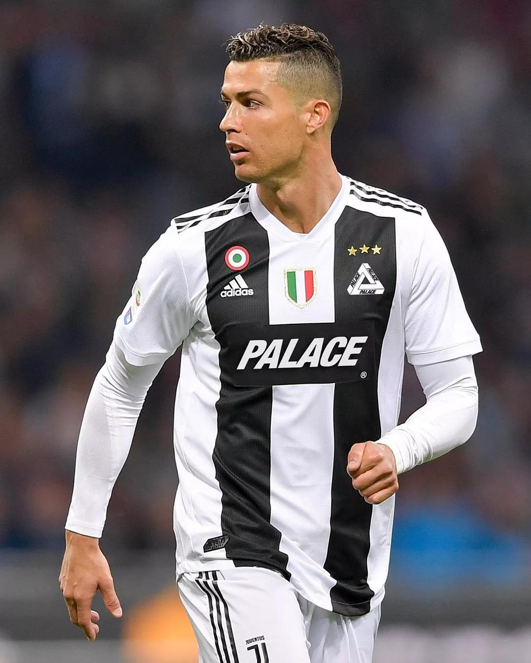 球迷：这队今天有夺冠气质（球迷称这支球队今日尽显冠军相）