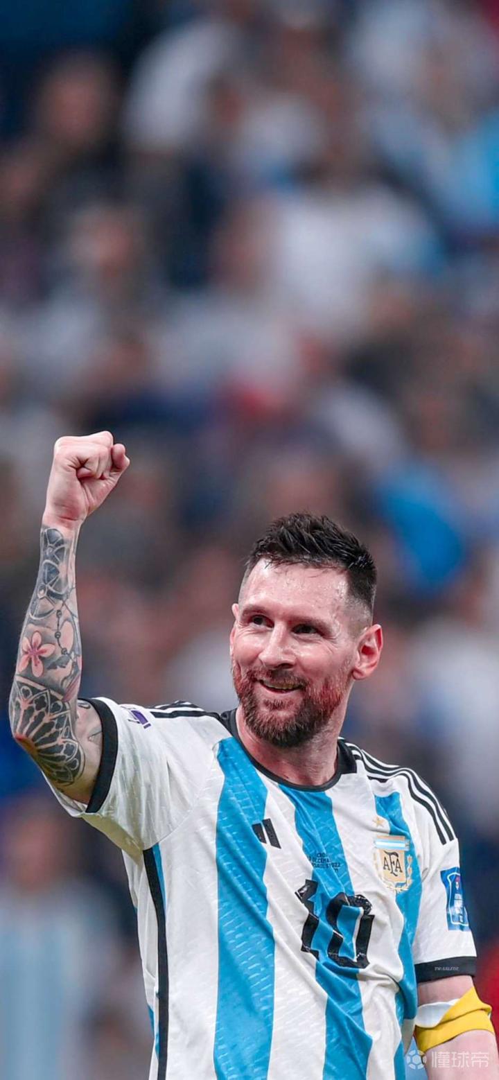 FIFA年度最佳候选身价排行：亚马尔2亿欧居首，姆巴佩第二（FIFA年度最佳候选人身价榜：亚马尔以2亿欧领跑，姆巴佩位居次席）