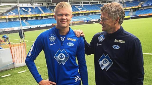 助教：齐达内执教时常让球员要微笑和享受，他特别懂球员想法（助教：齐达内执教时总提醒球员微笑享受，他深懂球员心思）