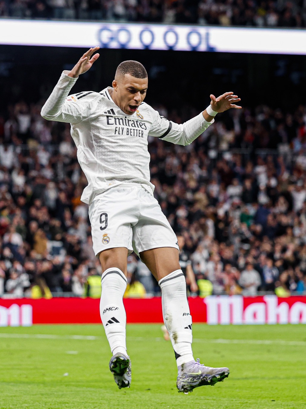 巴萨梅西助攻队友攻入制胜球（梅西送出助攻，巴萨队友打入制胜一球）